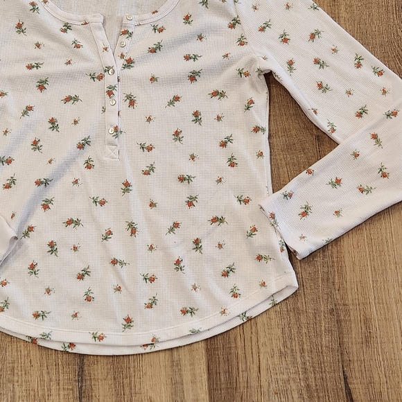 Lucky Brand Floral Waffle Knit Henley Top Women Large Cream Long Sleeve Spring - Picture 2 of 10